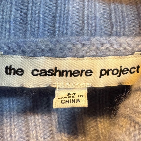 Cashmere Pale Blue turtle=neck necked sweater - Picture 4 of 4
